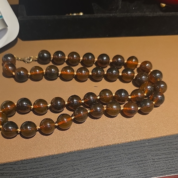 Source Unknown Amber-Tone Brown Bead Necklace - Picture 3 of 3